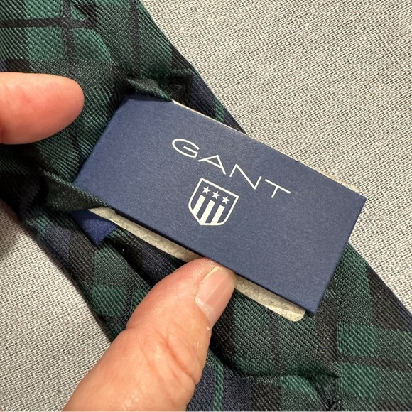 NWT Gant necktie, Blackwatch pattern in wool/silk, pine green colorway, plaid - Picture 7 of 8